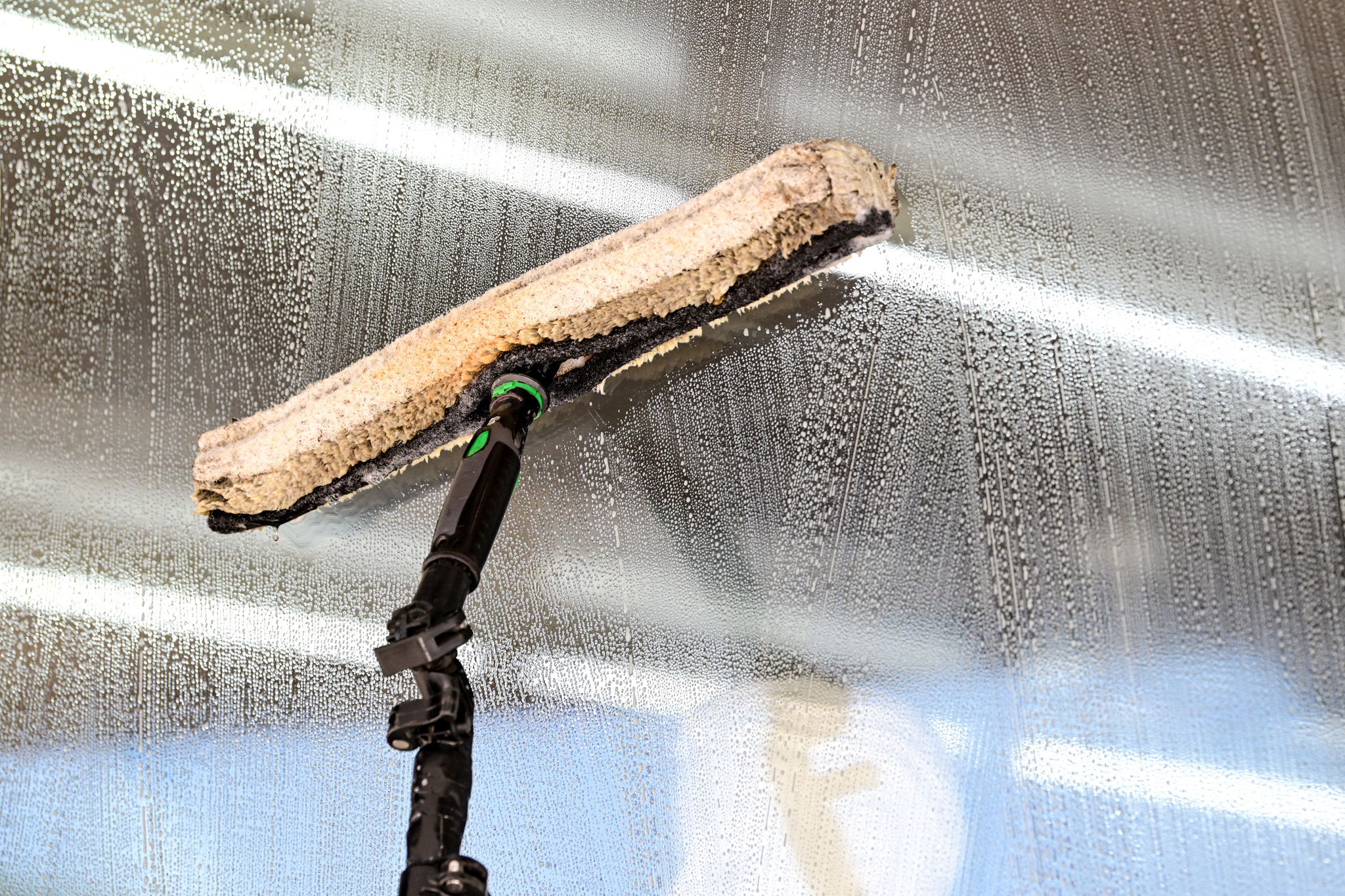 north east victorian window cleaner